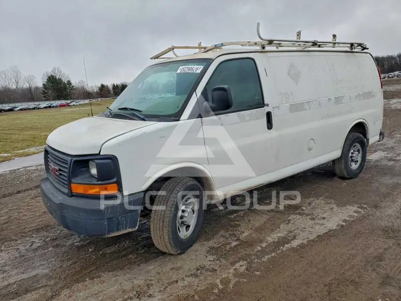 2013 GMC Savana фото