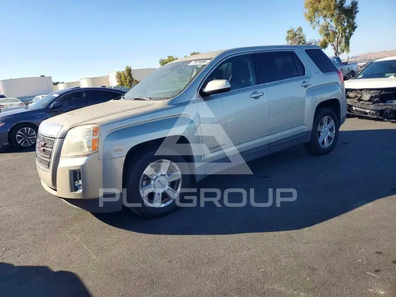 2013 GMC TERRAIN фото