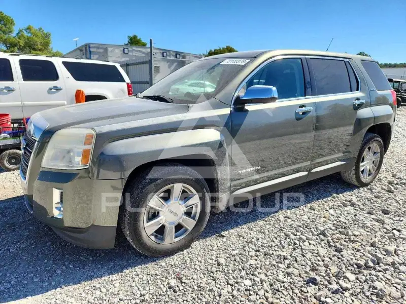 2013 GMC TERRAIN фото