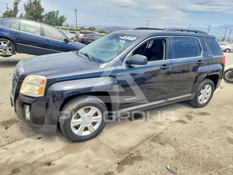 2013 GMC TERRAIN фото