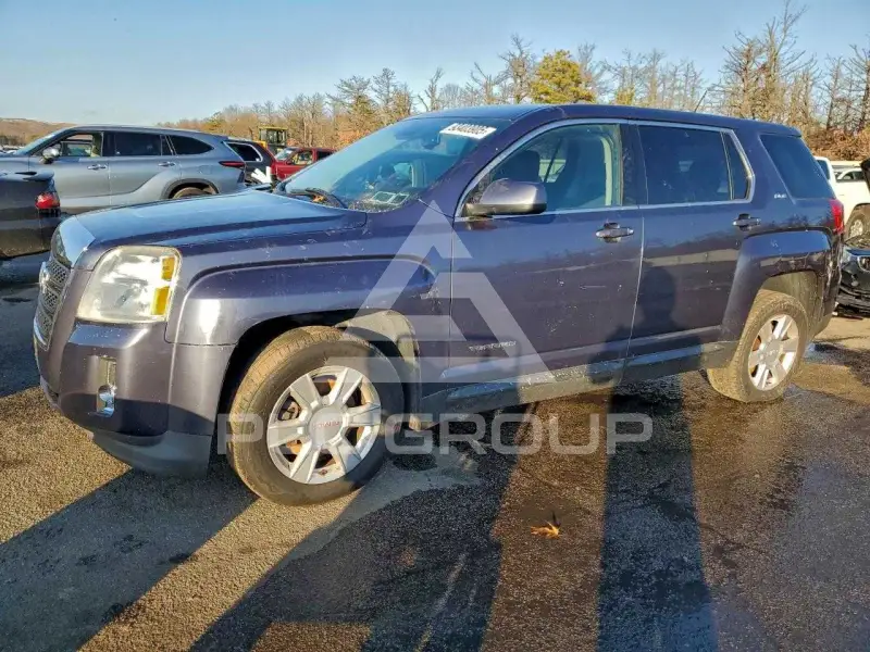 2013 GMC TERRAIN фото