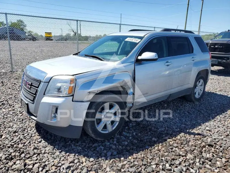 2013 GMC TERRAIN фото