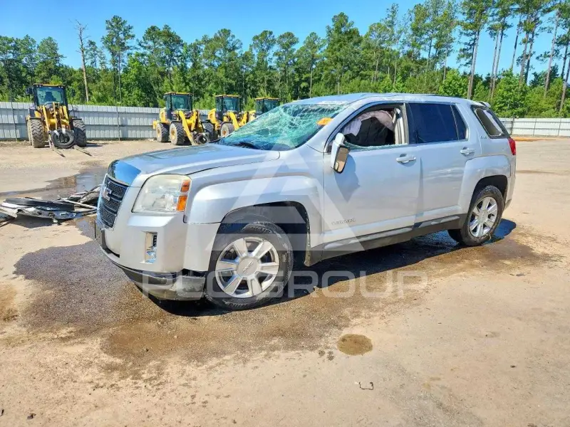 2013 GMC TERRAIN фото
