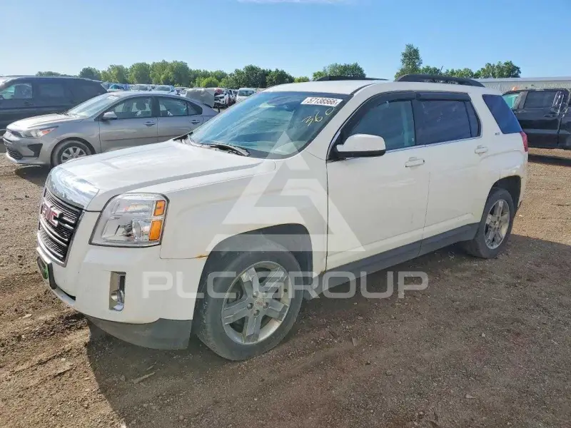 2013 GMC TERRAIN фото