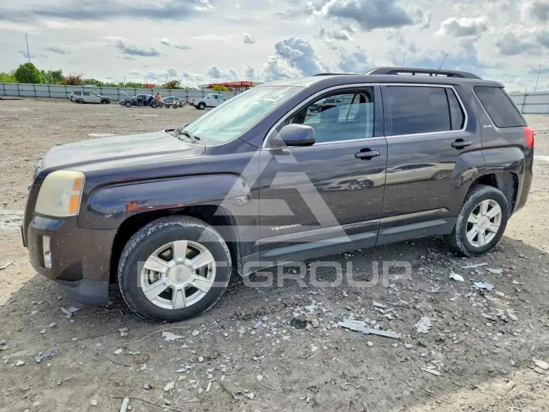 2013 GMC TERRAIN фото