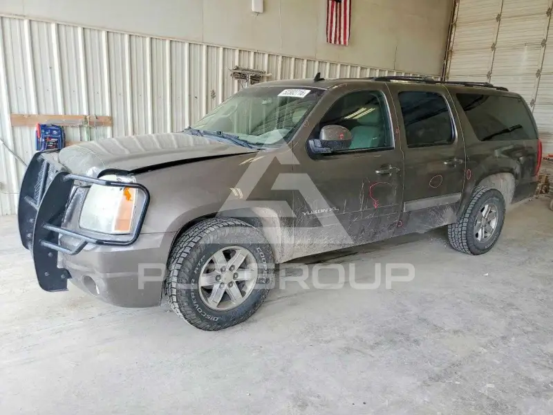 2013 GMC YUKON photo