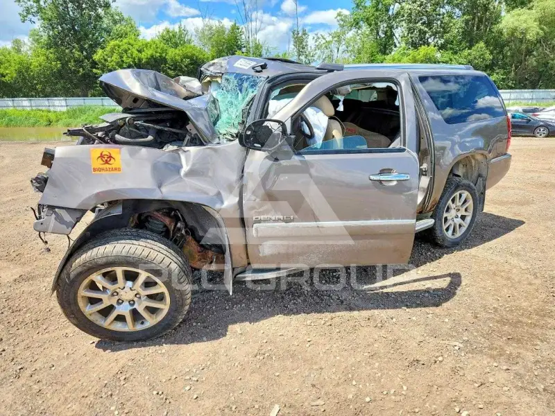 2013 GMC YUKON фото