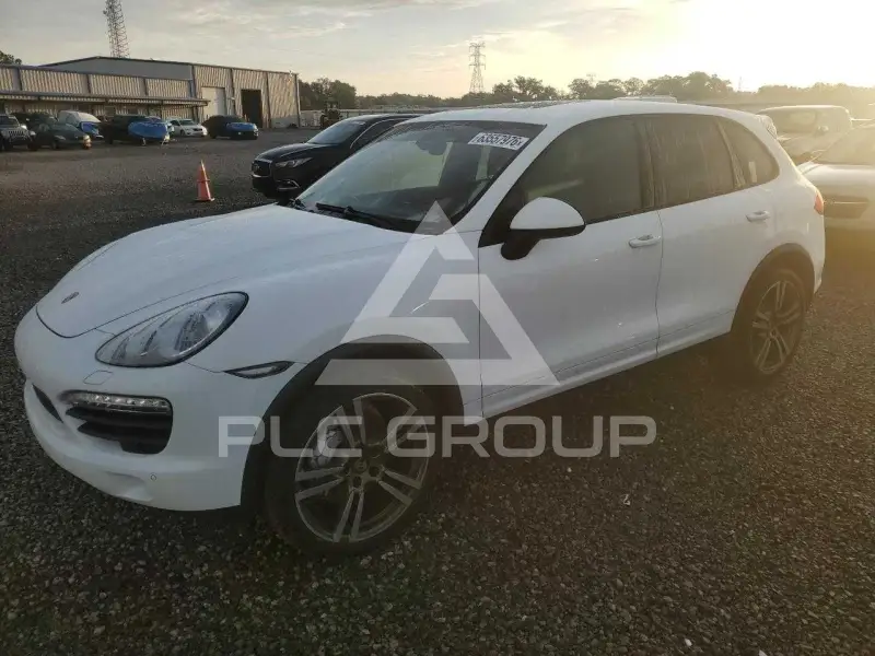 2013 Porsche Cayenne photo
