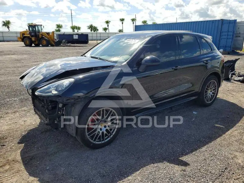 2013 Porsche Cayenne photo