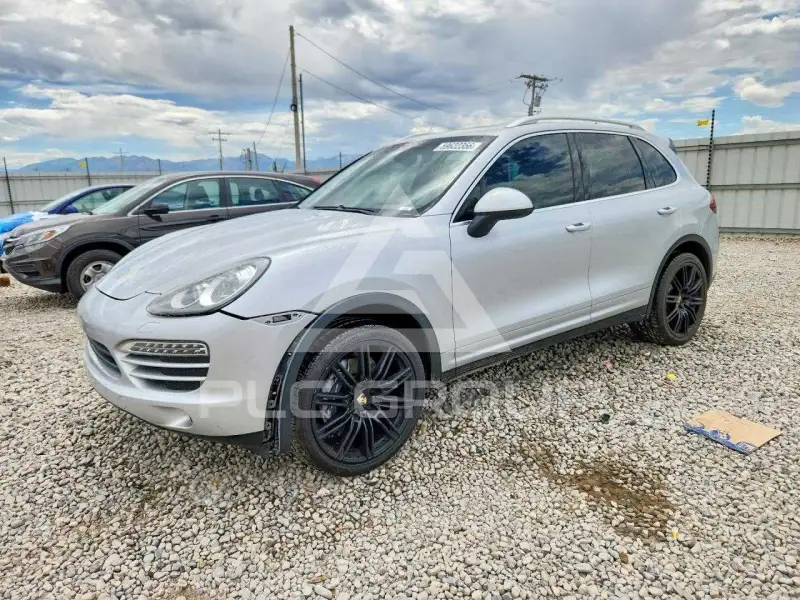 2013 Porsche Cayenne photo