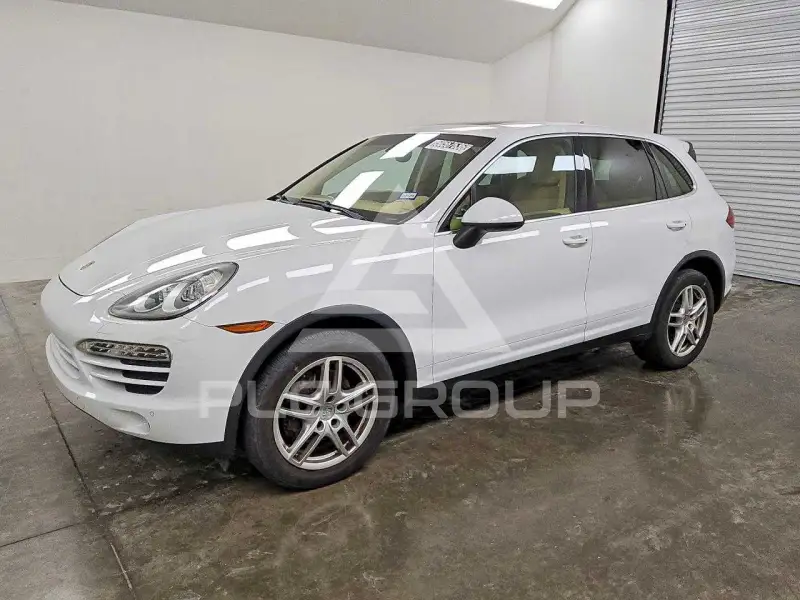 2013 Porsche Cayenne photo