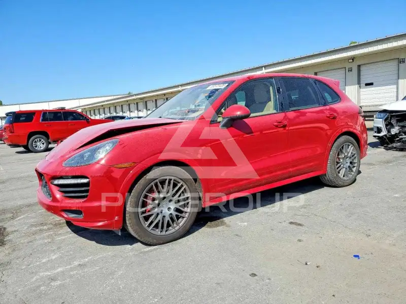 2013 Porsche Cayenne photo