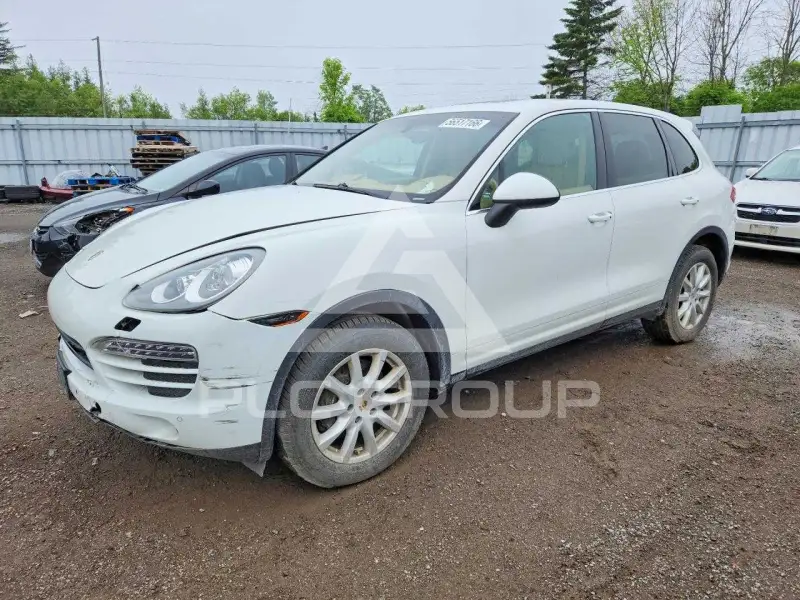 2013 Porsche Cayenne photo