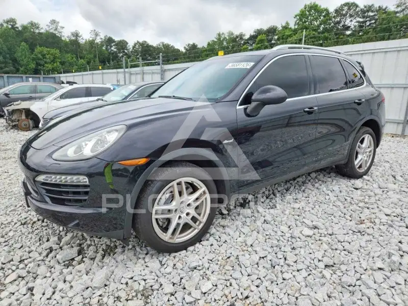 2013 Porsche Cayenne photo