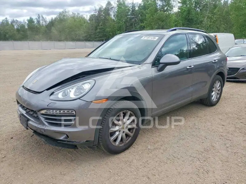 2013 Porsche Cayenne photo