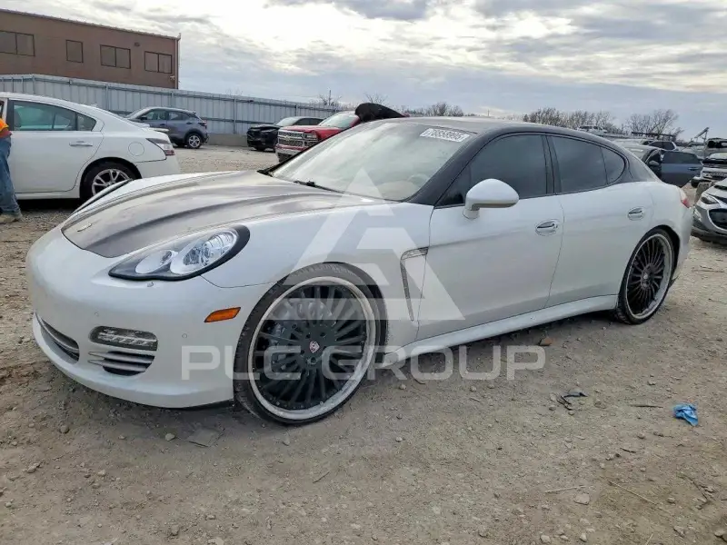 2013 Porsche Panamera фото