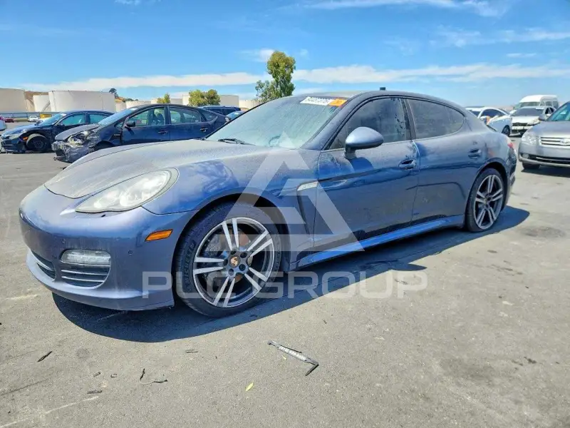 2013 Porsche Panamera photo