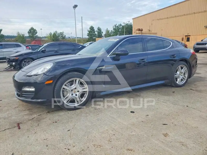 2013 Porsche Panamera photo