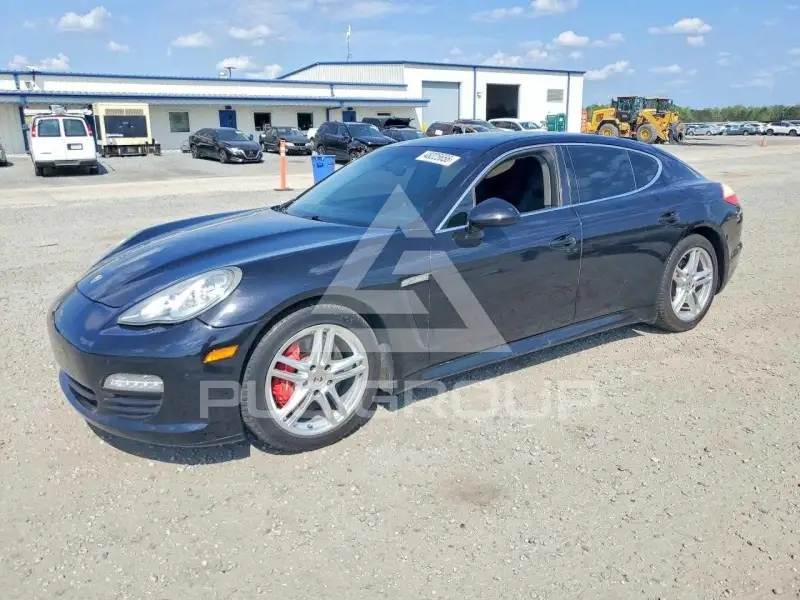 2013 Porsche Panamera photo