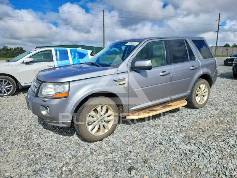 2013 Land Rover LR2 photo