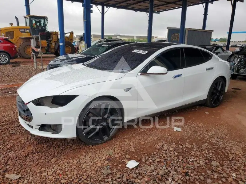 2013 Tesla Model S фото