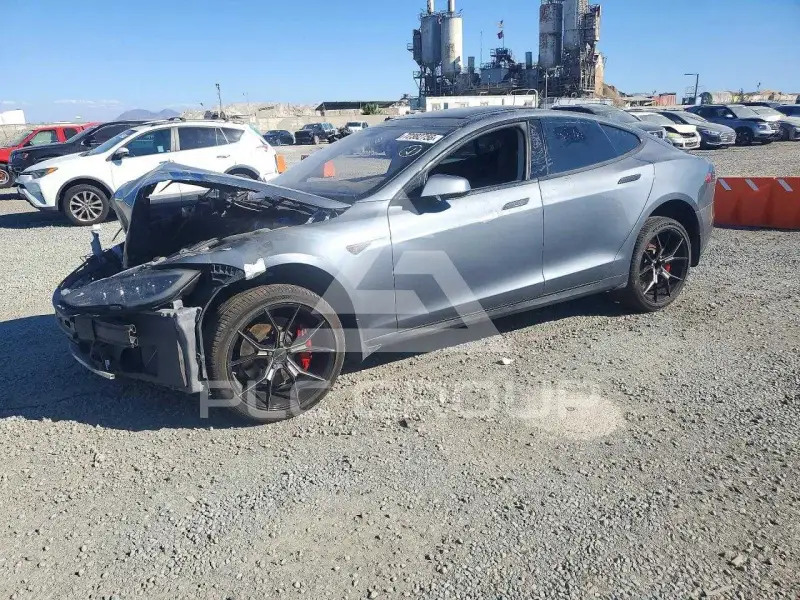 2013 Tesla Model S фото