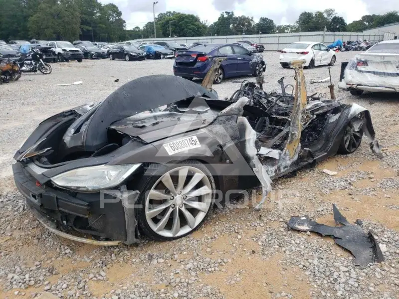2013 Tesla Model S фото