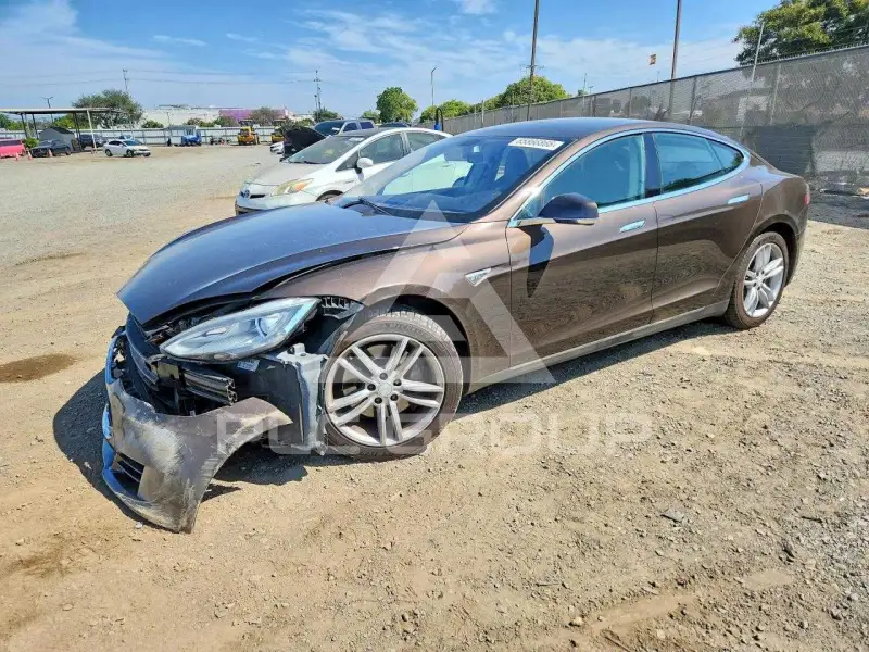 2013 Tesla Model S фото