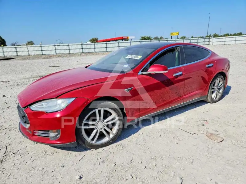 2013 Tesla Model S фото