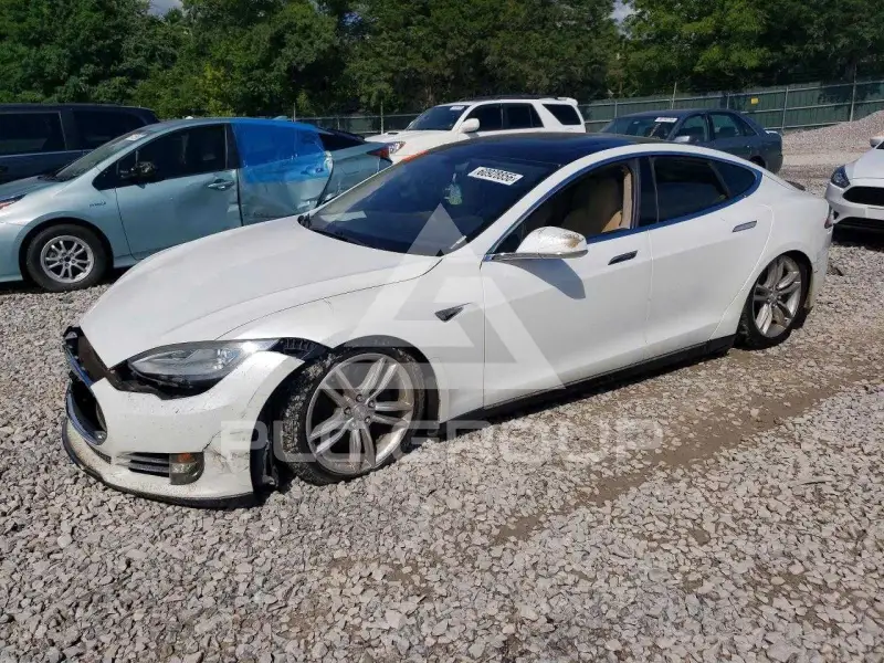 2013 Tesla Model S фото