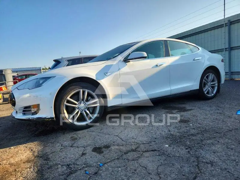 2013 Tesla Model S фото