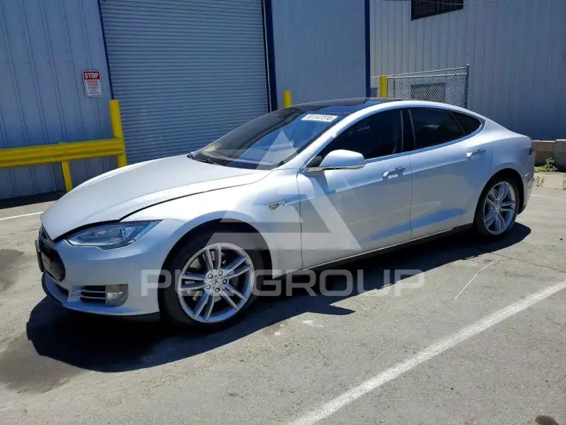 2013 Tesla Model S фото