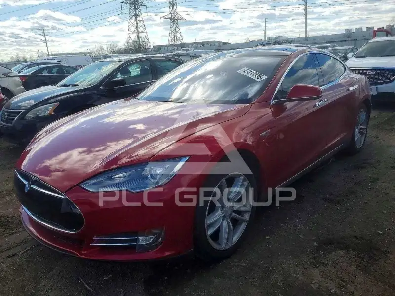 2013 Tesla Model S фото
