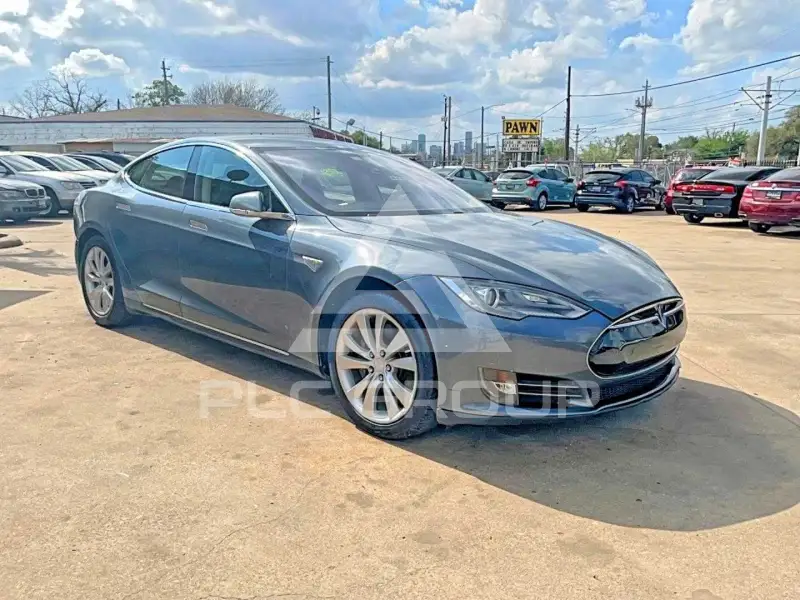 2013 Tesla Model S фото