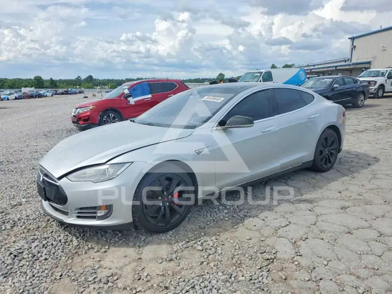 2013 Tesla Model S фото