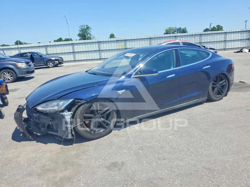 2013 Tesla Model S фото