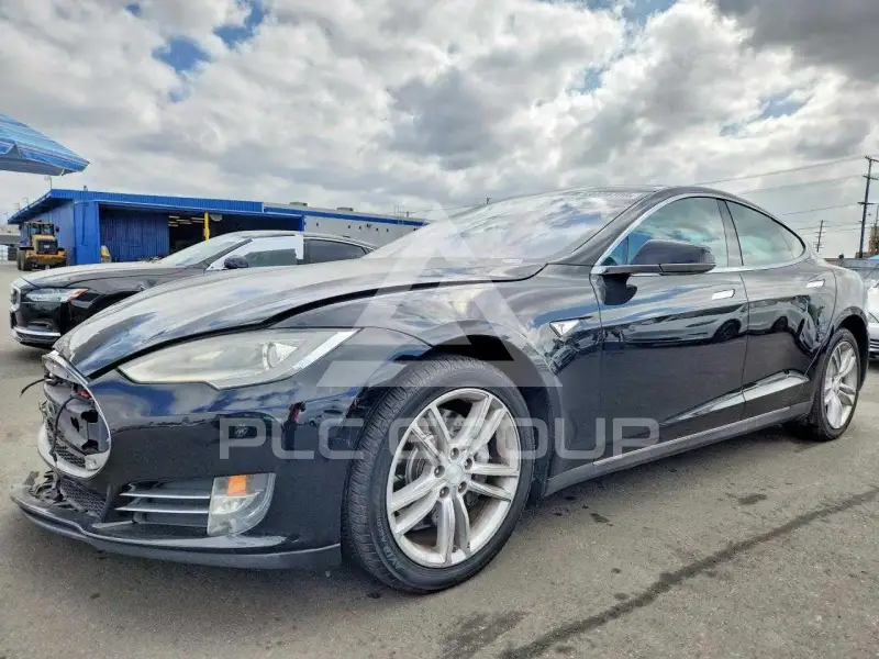 2013 Tesla Model S фото