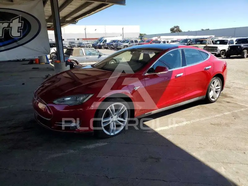 2013 Tesla Model S фото