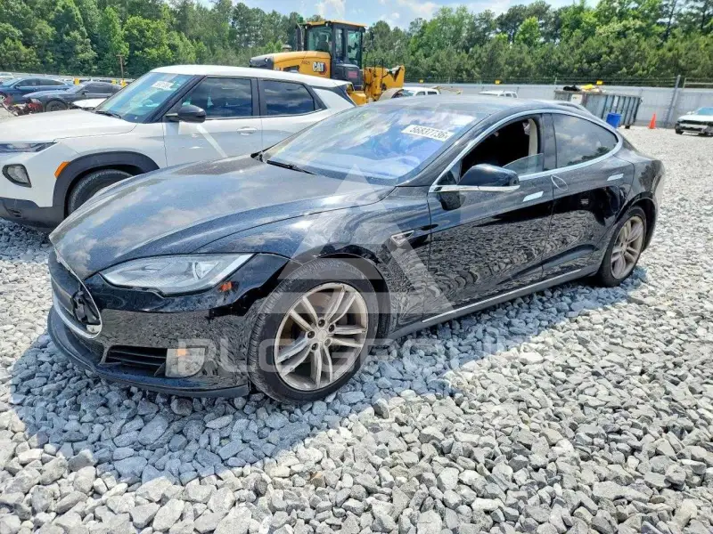 2013 Tesla Model S фото