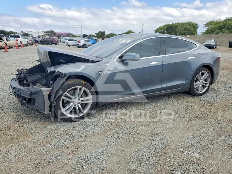 2013 Tesla Model S фото