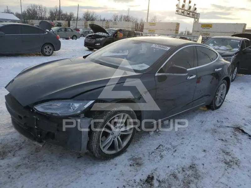 2013 Tesla Model S фото