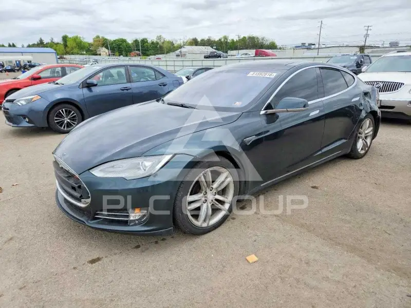 2013 Tesla Model S фото