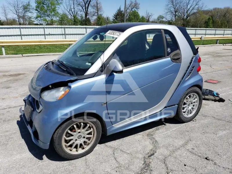 2013 Smart FORTWO фото