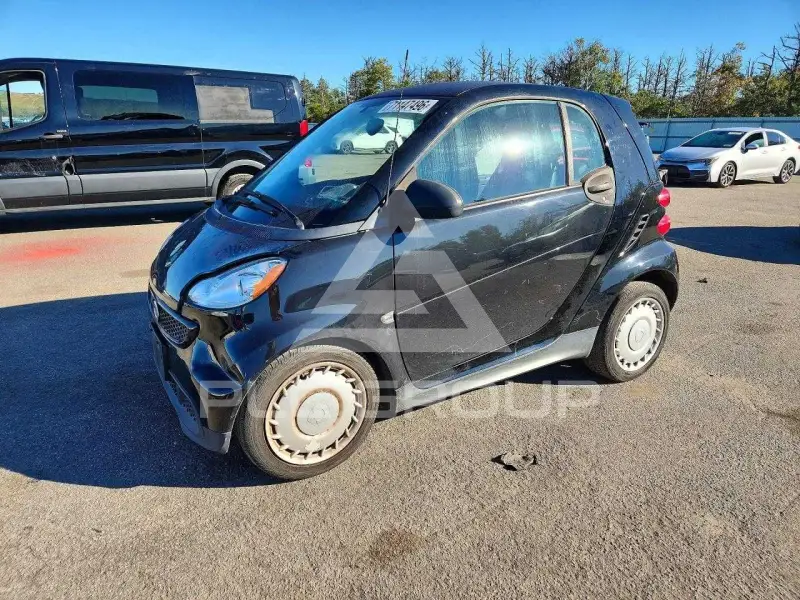 2013 Smart FORTWO фото