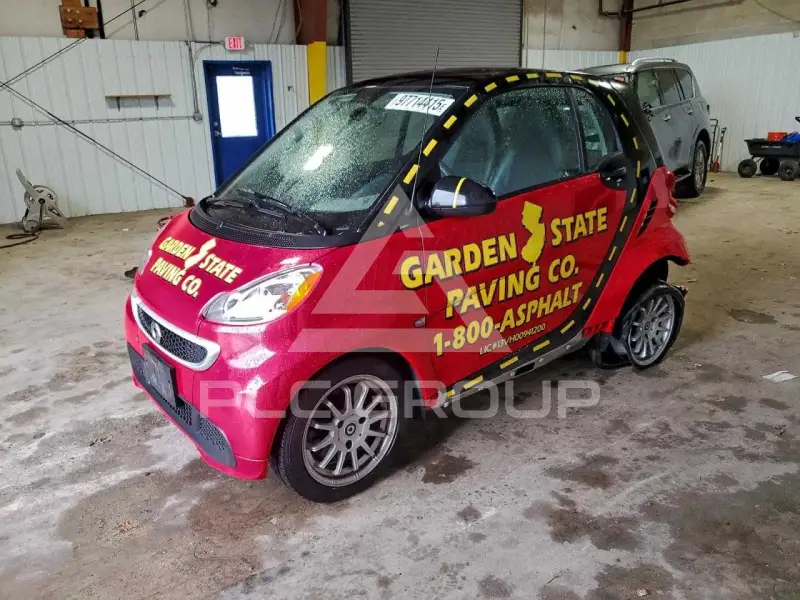 2013 Smart FORTWO фото