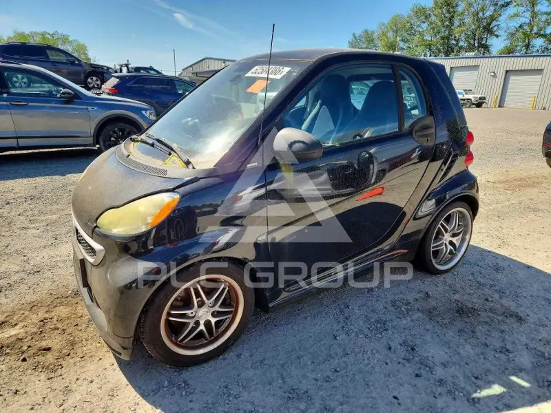 2013 Smart FORTWO фото