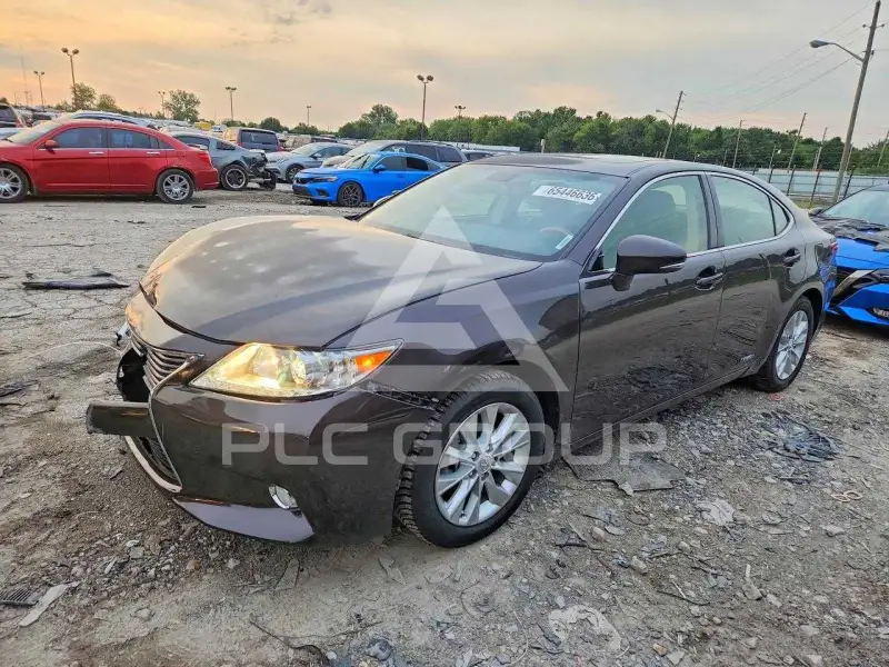 2013 Lexus ES300 photo
