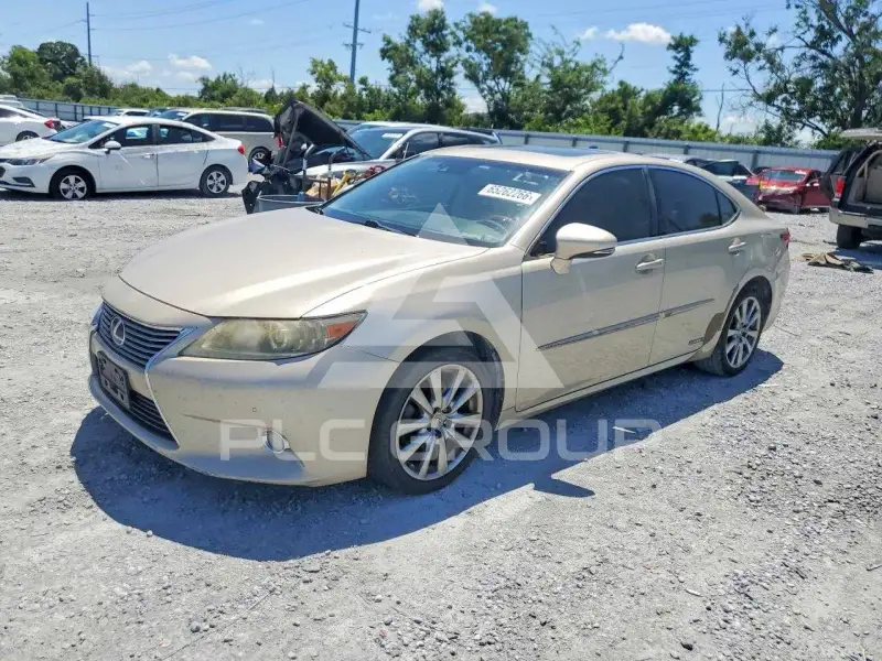 2013 Lexus ES300 photo