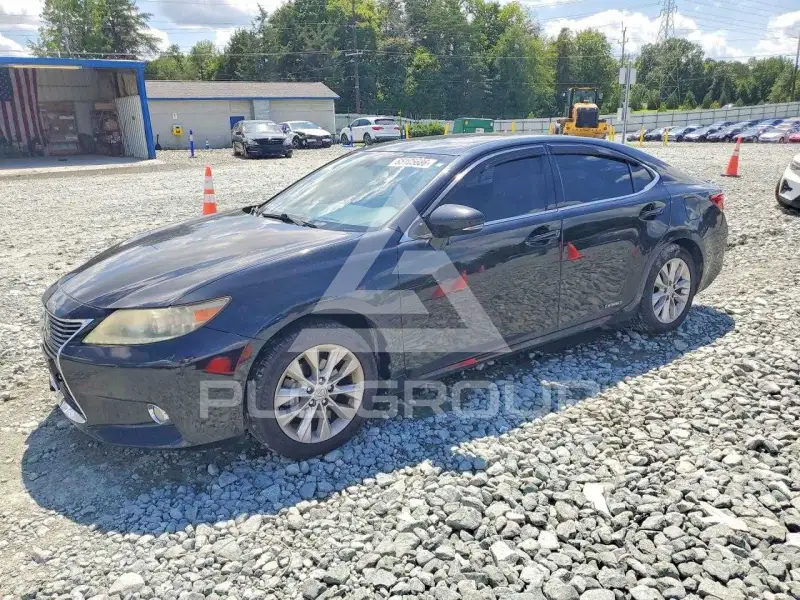 2013 Lexus ES300 photo