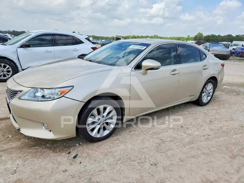 2013 Lexus ES300 photo